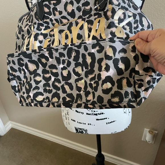 Victoria Secret Canvas Leopard Print Tote Bag NWOT 19 X 12 - Picture 7 of 7